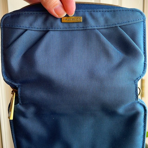 Travelon Ladies Wallet - Picture 10 of 10